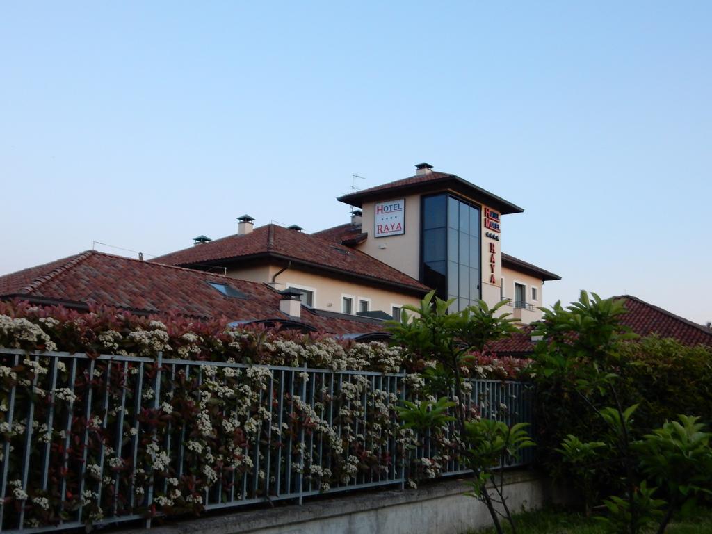 Elysium Hotel Raya Mediglia 外观 照片